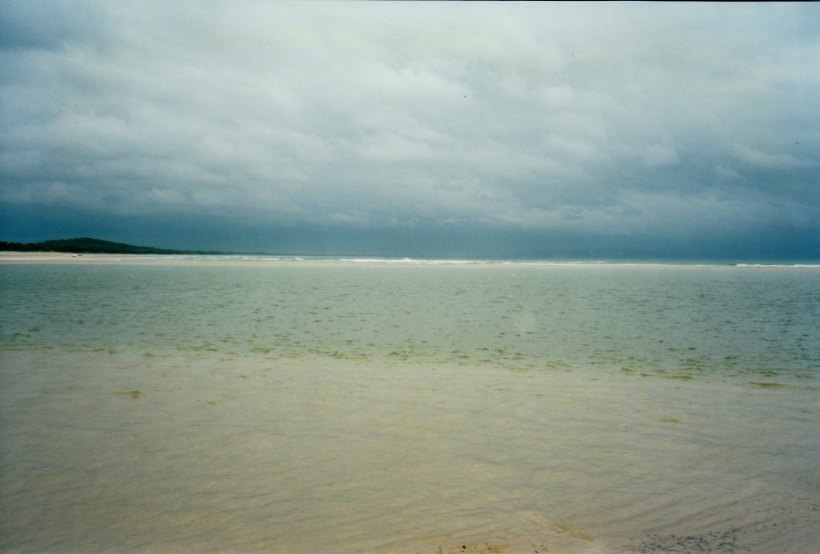 04-17-1998-01-teewah-beach-storm-coming