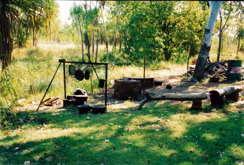 Resize of 09-19-2003 04 safari camp cooking area.jpg